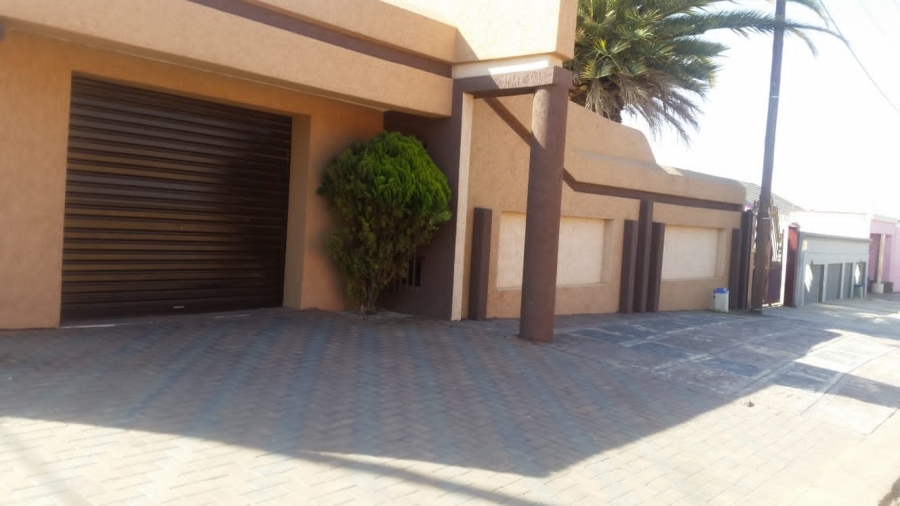  Bedroom Property for Sale in Lebanon North West